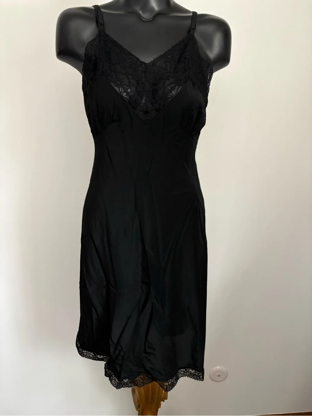 Sultry Vintage 1940s 50s Rare Radelle Lingerie Lace Slip - Picture 15 of 15